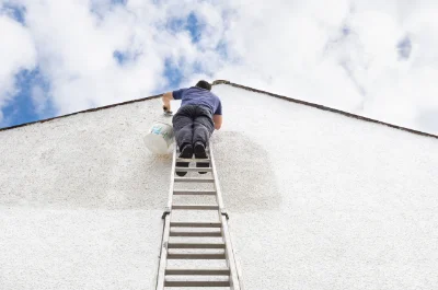 Peinture extérieure à Loze — façades et ravalement